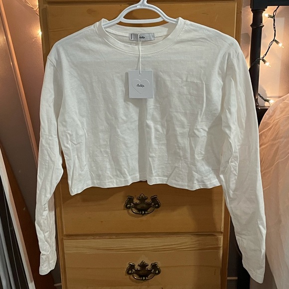 Adika Fairline Crop Top - Picture 1 of 2